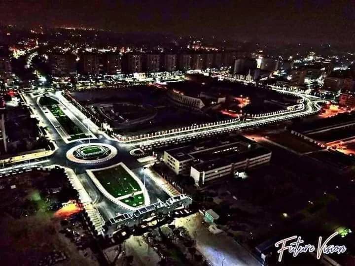 الشوارع المحيطة باستاد القاهرة ليلا